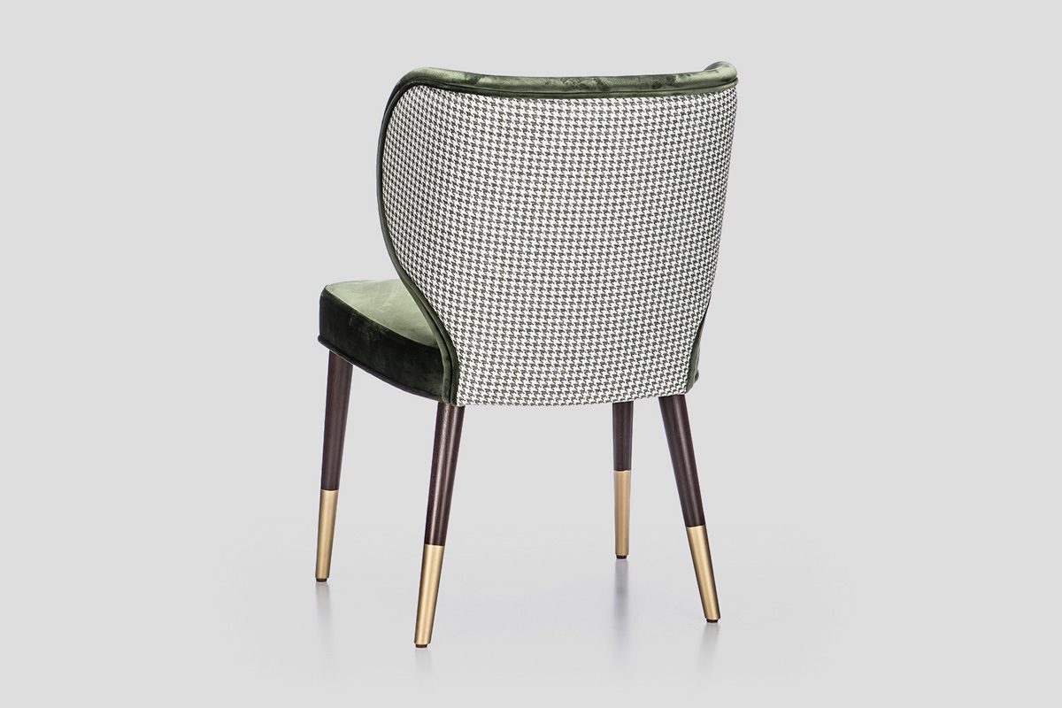 Moderna trpezarijska fotelja stolica sa tapaciranim sedistem i drvenim nogama Linea Milanovic 3