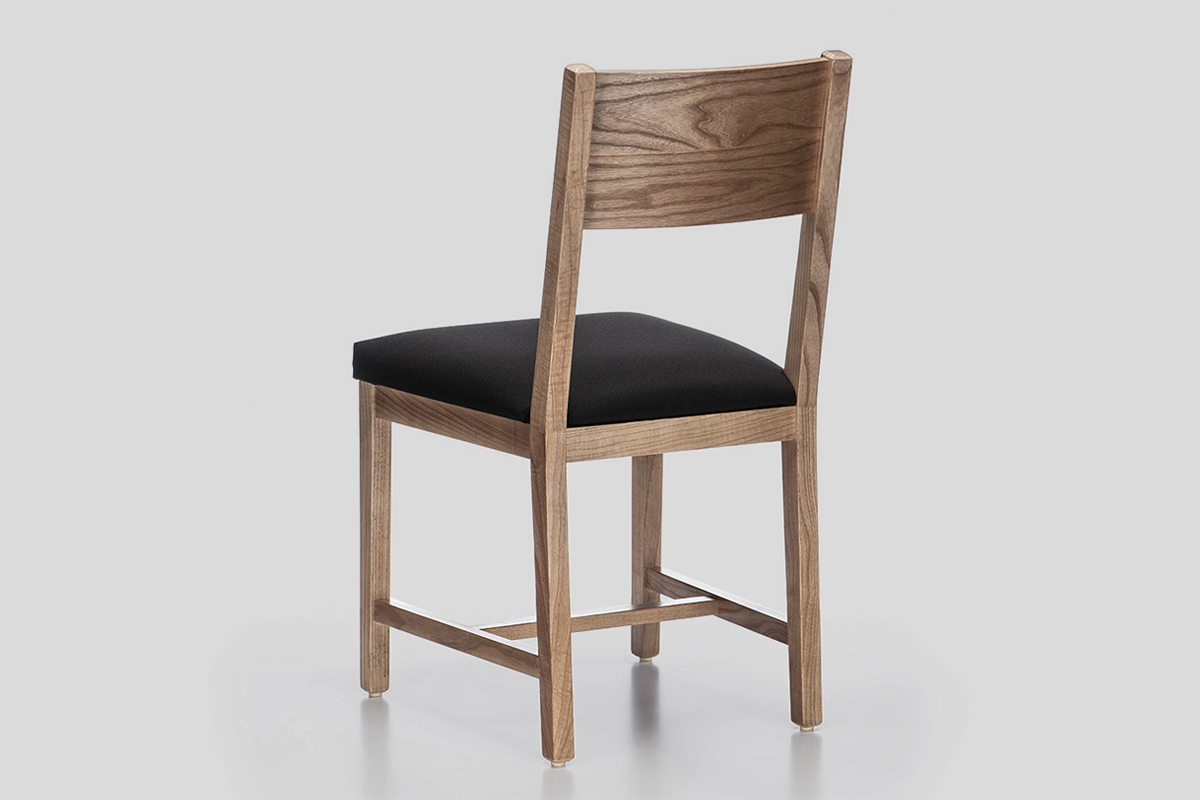 Drvena stolica za kafice i restorane Linea Milanovic