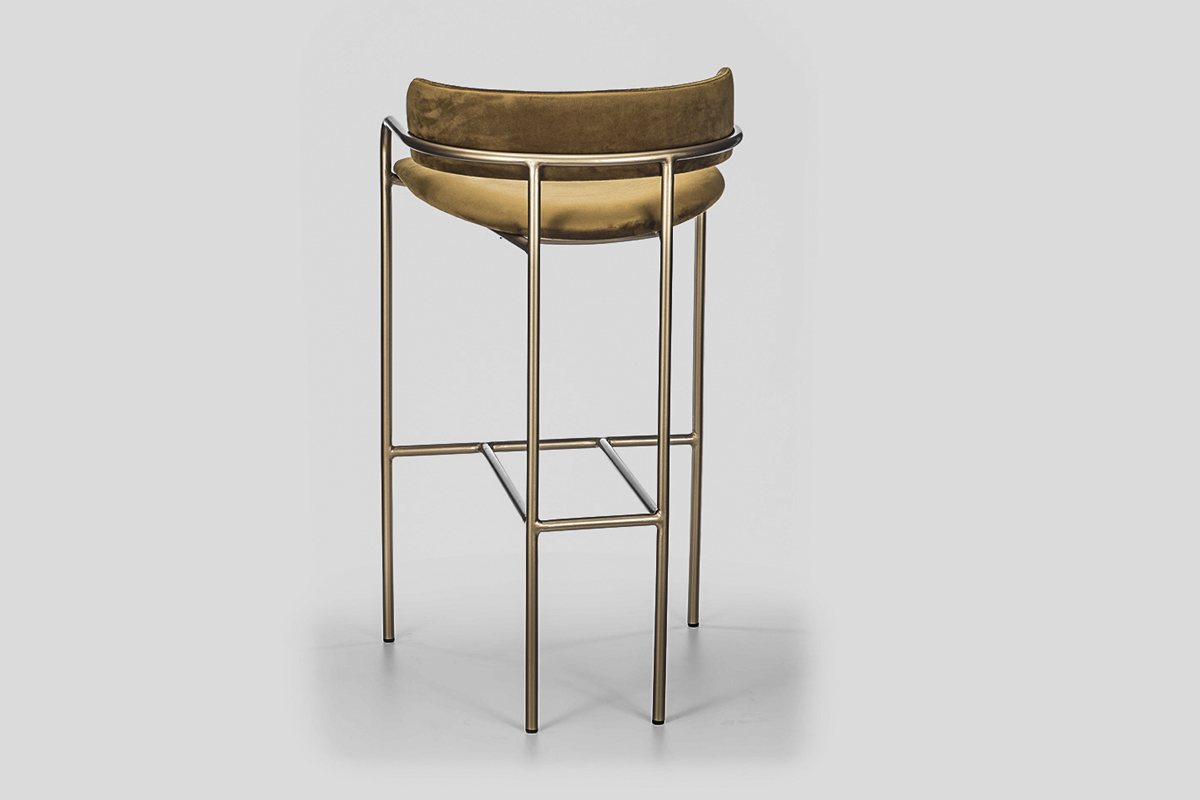 Luksuzna tapacirana moderna barska stolica sa metalnim nogama Linea Milanovic