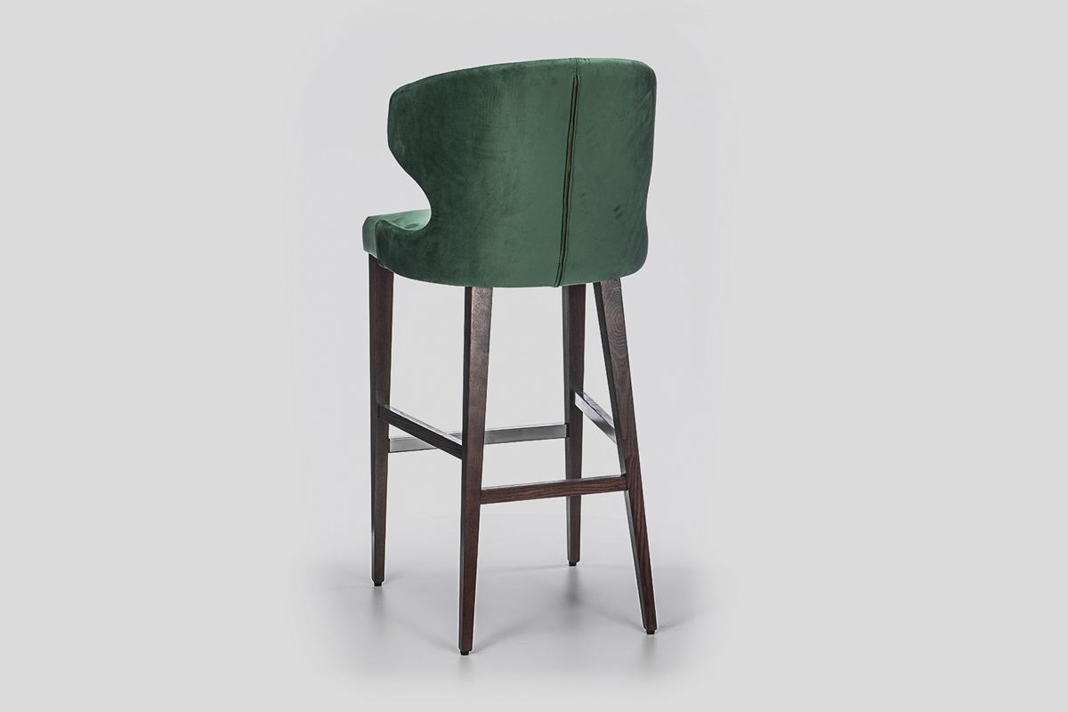 Moderna tapacirana barska stolica za restorane i kafice sa drvenim nogama namestaj po meriLinea Milanovic