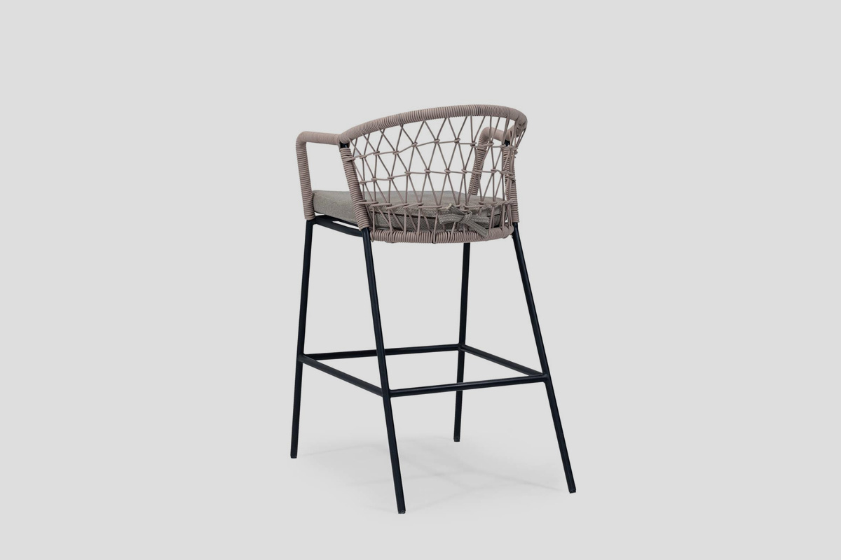 bastenska-barska-stolica-isola-sa-metalnom-konstrukcijom-i-bez-jastukom