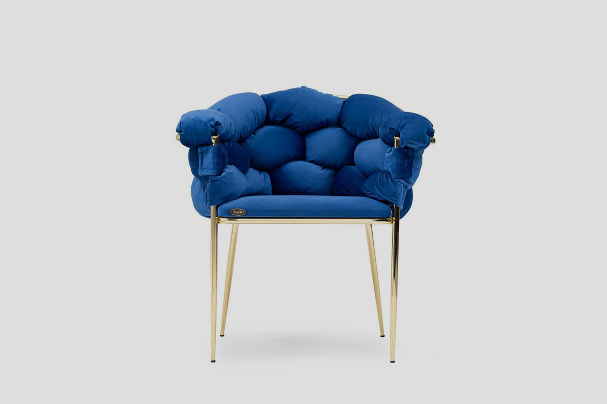 bastenska-stolica-kraljevsko-plava-i-zlatna