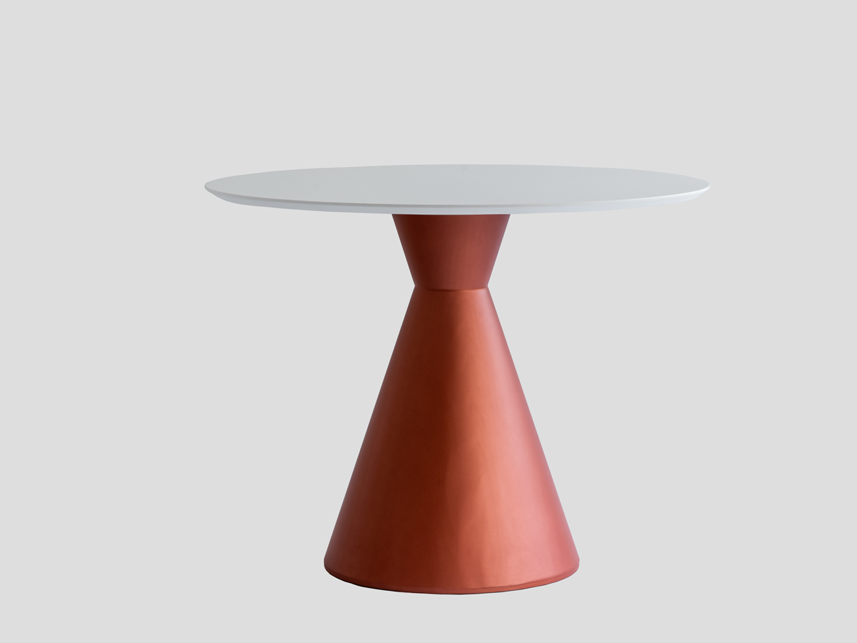 Trpezarijski sto Vertex, okrugli sto sa pločom od medijapana u beloj boji, centralna stopa od punog drveta sa premazom-Linea Milanovic